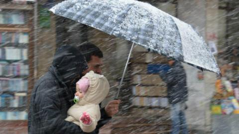 Мокрый снег и дожди: синоптики ошарашили украинцев прогнозом погоды