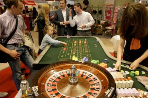 За незаконные азартные игры будут штрафовать и организатора, и игроков