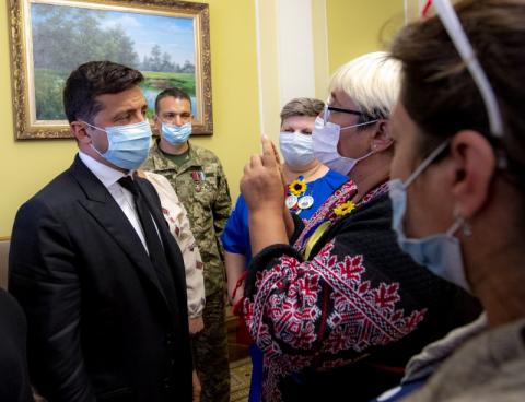 Президент встретился с членами семей погибших защитников Украины и пропавших без вести граждан