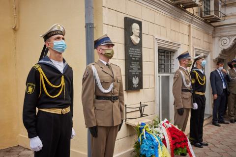 Владимир Зеленский и Анджей Дуда в Одессе почтили память Президента Польши Леха Качиньского