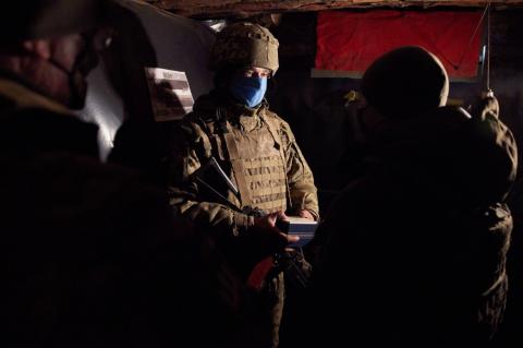 Владимир Зеленский встретился с военнослужащими на передовой (фото)