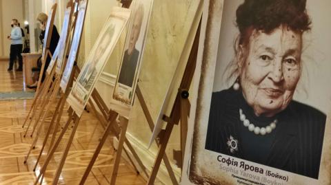К Международному дню памяти жертв Холокоста в парламенте развернута экспозиция «История сквозь лица»