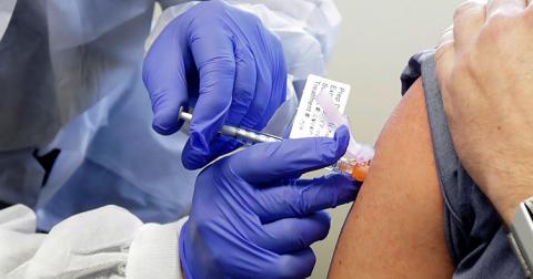 Отказ от вакцинации стал причиной увольнения в Германии