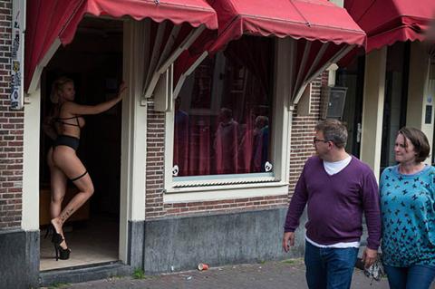 В Амстердаме потушат красные фонари в центре города