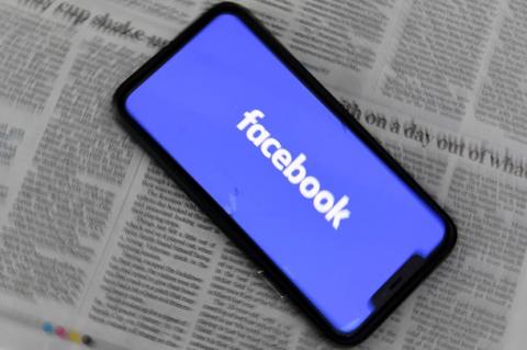 Facebook против Австралии. Страну лишили новостей
