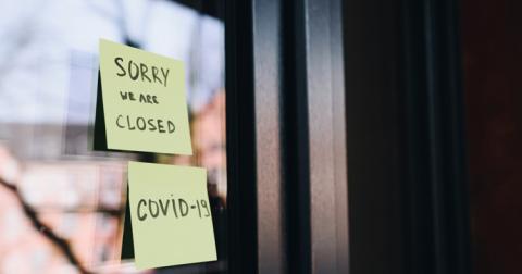 Закрытие магазинов на карантин в Чехии признали неконституционным