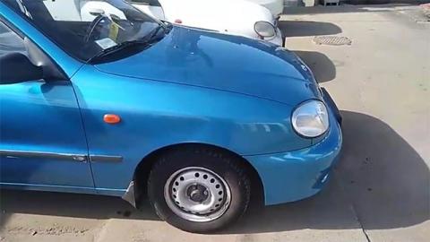 В Украине обнаружили 24-летний Ланос в состоянии нового авто (видео)