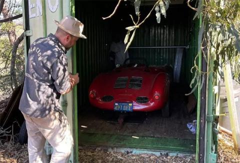 Редчайший спорткар Porsche 50-х обнаружили в заброшенном контейнере