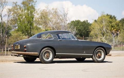Ржавый 66-летний авто уйдет с молотка по цене нового Bugatti