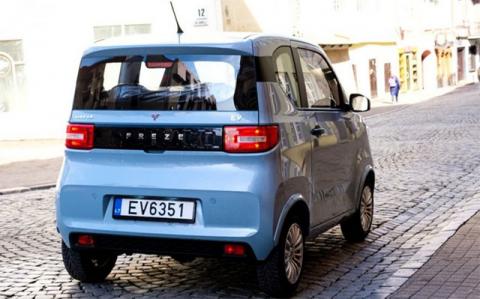Самый дешевый электромобиль в Европе поступил в продажу по цене от 9999 евро