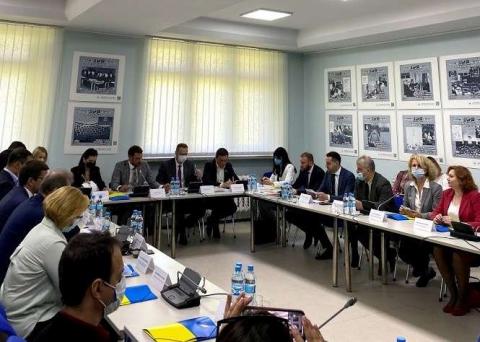 Комитет по вопросам образования, науки и инноваций провел выездное заседание в Международном детском центре "Артек"