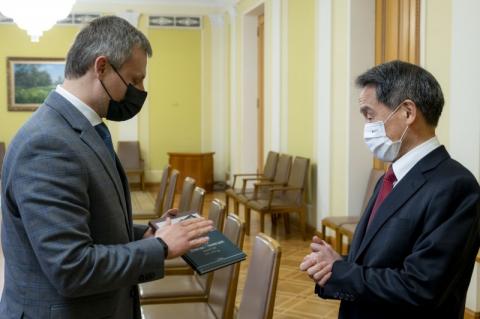 Роман Машовец обсудил с Послом Японии в Украине Такаши Кураи оборонно-военное сотрудничество между странами