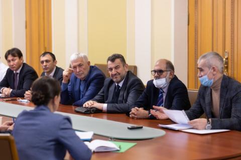В Офисе Президента обсудили вопрос соблюдения прав иностранных защитников Украины