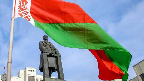 В Беларуси написали поправки в Конституцию: Лукашенко сможет избираться еще дважды