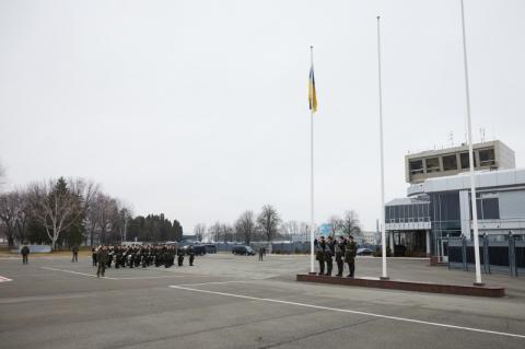 Владимир Зеленский принял участие в торжественном поднятии Государственного флага Украины по случаю Дня единения