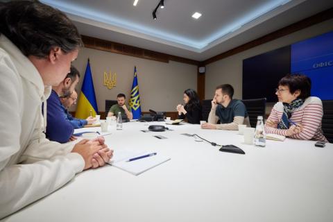 Украина нуждается в ускорении поставок оружия от стран-партнеров – Президент