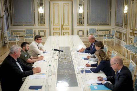 Президент Украины провел встречу с министром по вопросам Европы и иностранных дел Франции