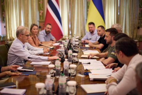 Глава государства встретился с Премьер-министром Норвегии в Киеве
