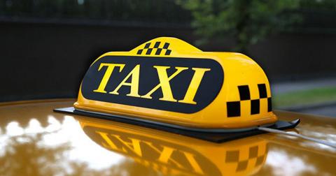 От таксистов потребуют шашечки и фонари — проект
