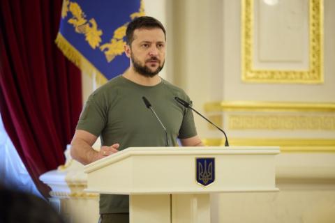 Президент вручил ордена «Золотая Звезда» украинским защитникам и родственникам военнослужащих, удостоенных звания Героя Украины