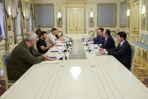 Президент Украины провел встречу с министрами Австрии и Чехии