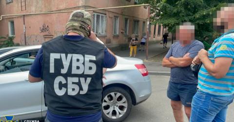 Выезд мужчин за границу: СБУ назвала «тарифы» в Киеве, Николаеве, Львове