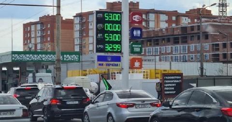 Кабмин хочет вернуть акциз на бензин: сколько будет стоить топливо?