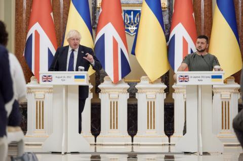 Украина и ее партнеры не должны отдать России инициативу в этом противостоянии – Глава государства
