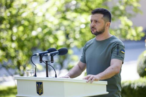 Владимир Зеленский вручил высокие государственные награды людям, благодаря которым Украина сохраняет свою независимость