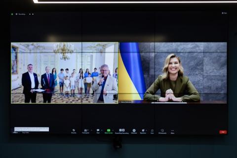 Первая леди представила ряд украиноязычных аудиогидов в культурних памятниках мира