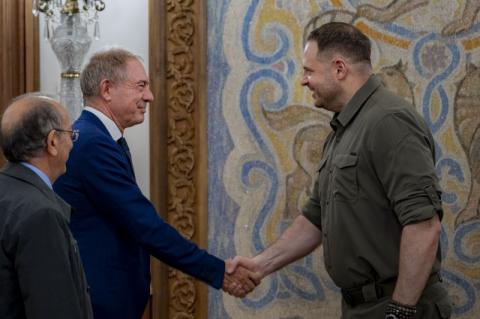 Руководитель Офиса Президента обсудил с главой парламентского комитета по безопасности Италии дальнейшую поддержку Украины