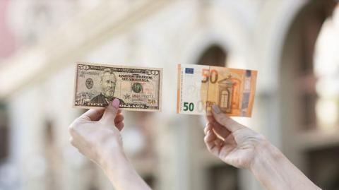 Євро подорожчав більш ніж на гривню: офіційний курс валют