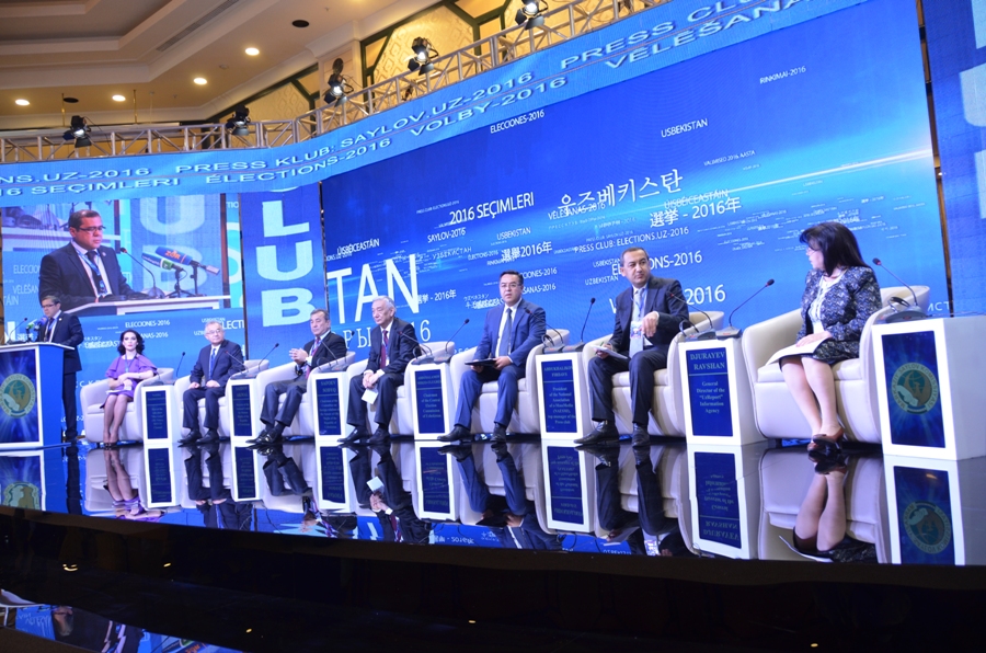 Владимир Зеленский: Конференция в Лугано должна ознаменовать переход к новой философии поддержки изменений в Украине