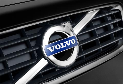 Volvo V40. Шведы готовы представить обновленный хетчбэк (ФОТО)