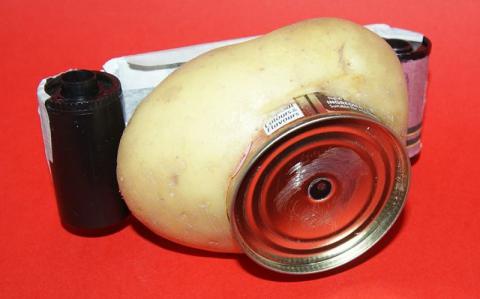 Фотограф собрал камеру из картофелины и консервной банки (ФОТО)