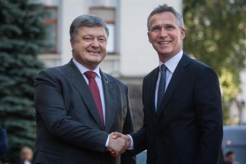 Украина эффективно сотрудничает с НАТО в области кибербезопасности – Президент