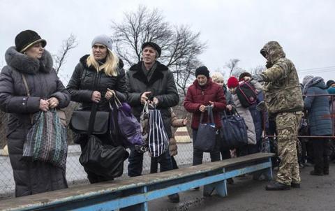 КПВВ на Донбассе за сутки пересекли почти 34 тыс. человек