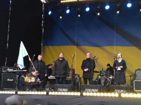 На Майдане проходит вече "Красные линии" перед нормандским саммитом: фото, видео
