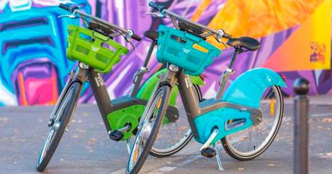 В Париже молодежи предложат бесплатные велосипеды, чтобы ездить в школу