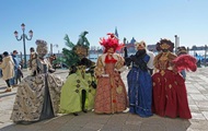 В Венеции после двух лет перерыва начался легендарный карнавал