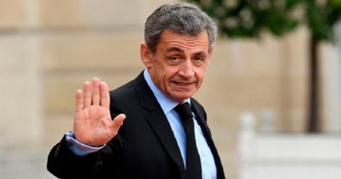 Экс-президента Франции судят за торговлю влиянием