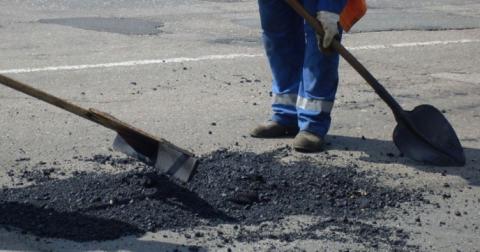 Подрядчика обвиняют в завладении средствами за некачественный ремонт дорог