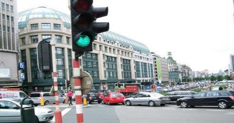 Светофоры на дорогах Бельгии станут умными